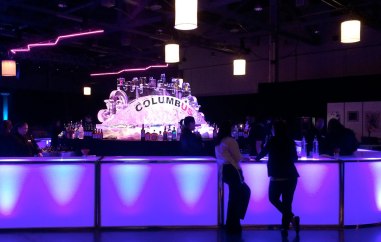 NHL-All-Star-Weekend-Ice-Sculpture-Arch-and-City-Skyline