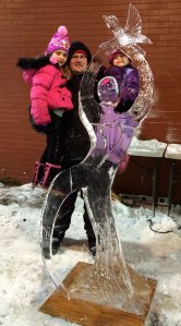 Peace-and-Love-Ice-Sculpture-with-Family